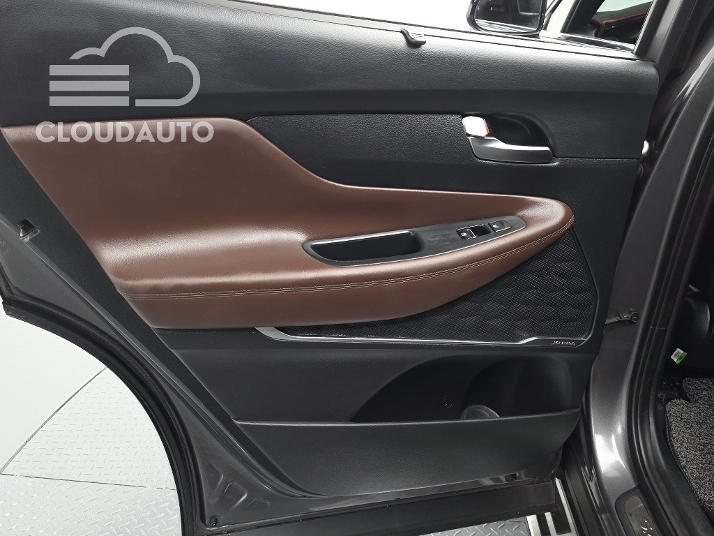 2020 Hyundai Santa Fe Gasoline 2.0T 2WD - Image 23