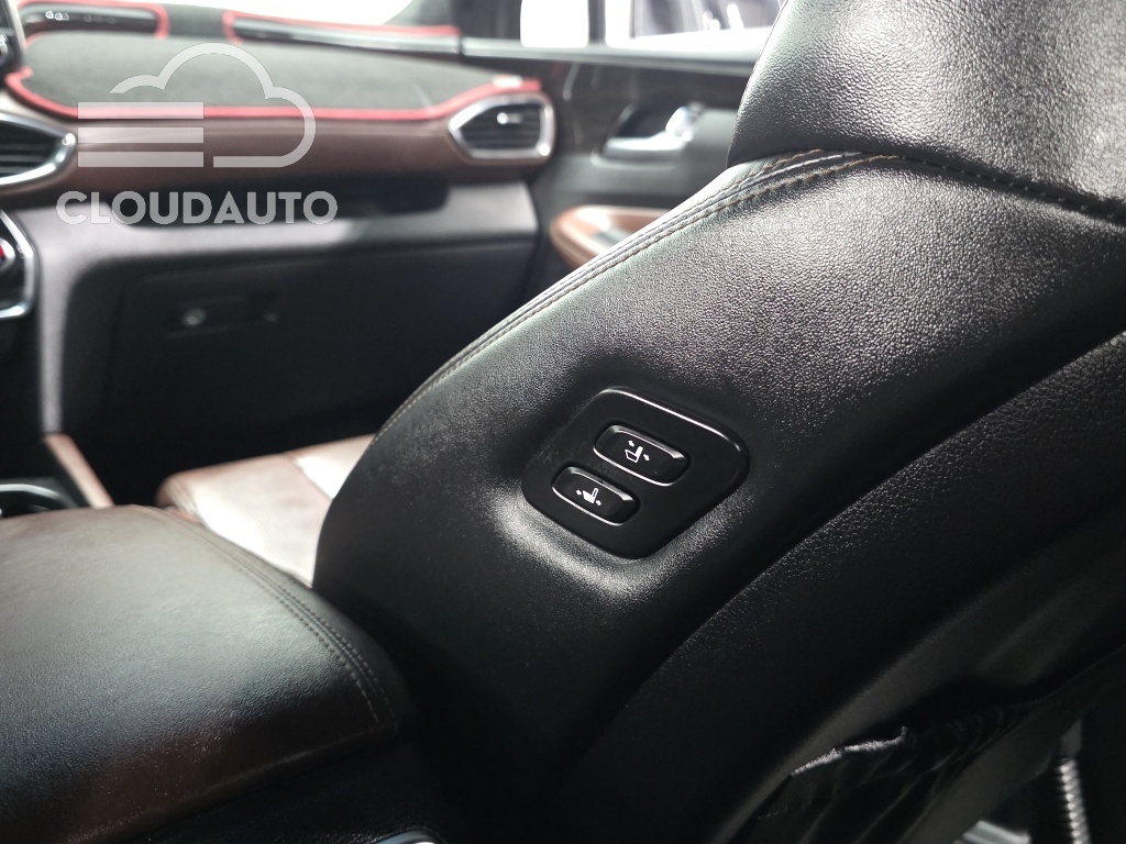 2020 Hyundai Santa Fe Gasoline 2.0T 2WD - Image 27