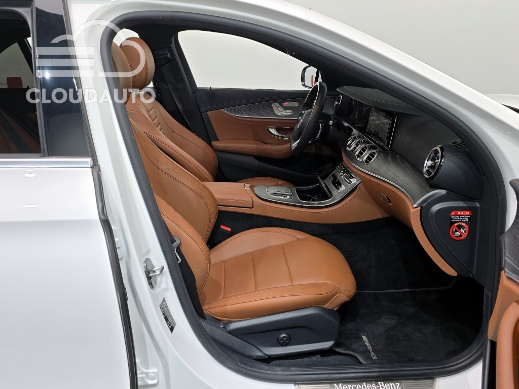 2021 Mercedes-Benz E-Class E350 4MATIC AMG Line - Image 11