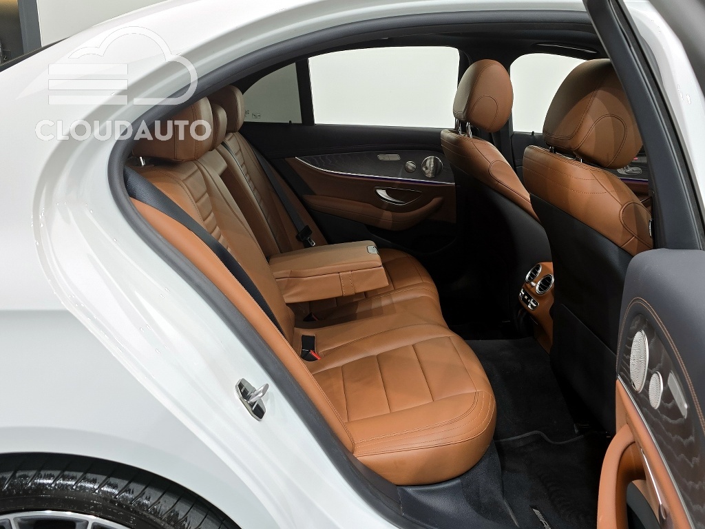 2021 Mercedes-Benz E-Class E350 4MATIC AMG Line - Image 12