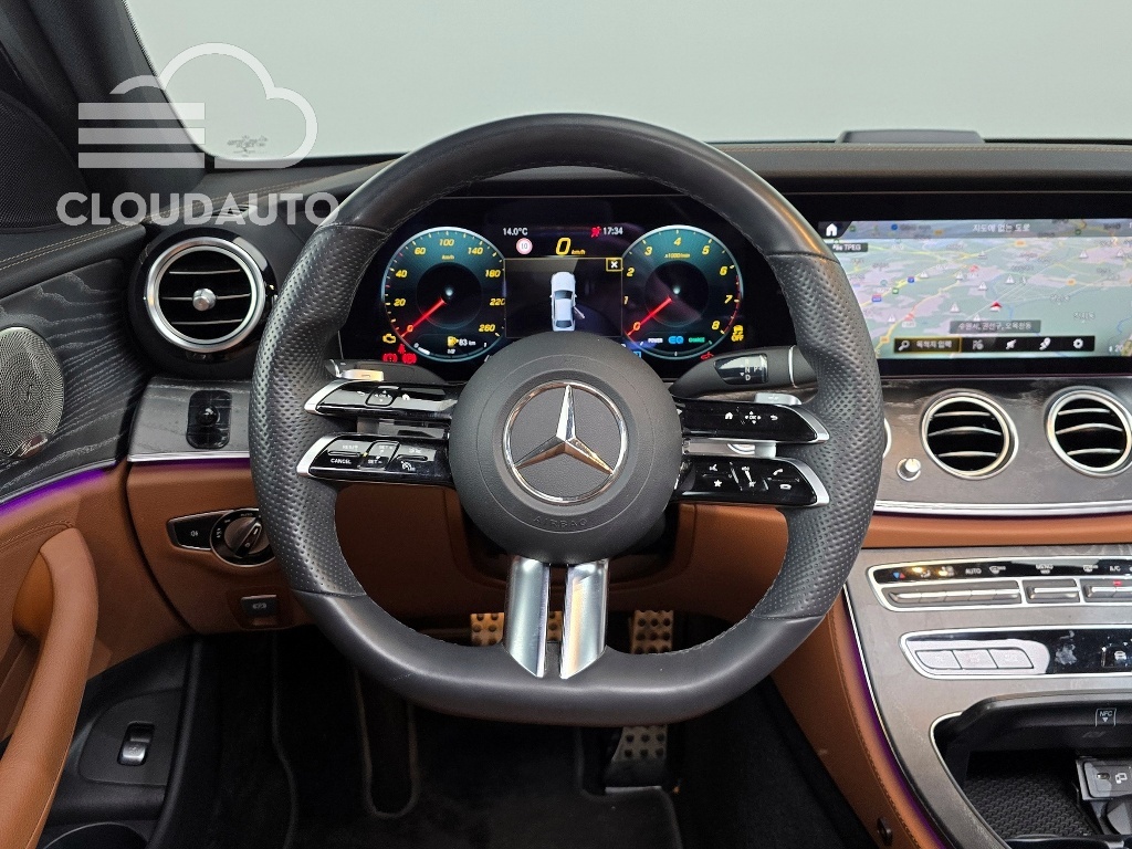 2021 Mercedes-Benz E-Class E350 4MATIC AMG Line - Image 13
