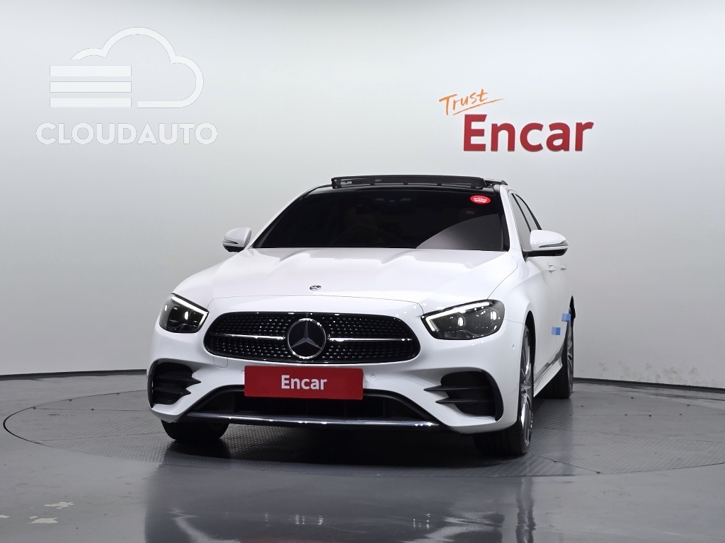 2021 Mercedes-Benz E-Class E350 4MATIC AMG Line - Image 3