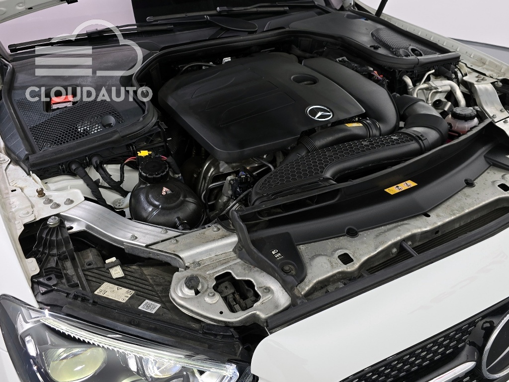 2021 Mercedes-Benz E-Class E350 4MATIC AMG Line - Image 6