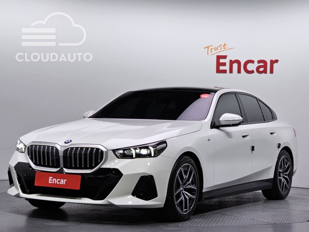 2024 BMW 5 Series 520i M Sports