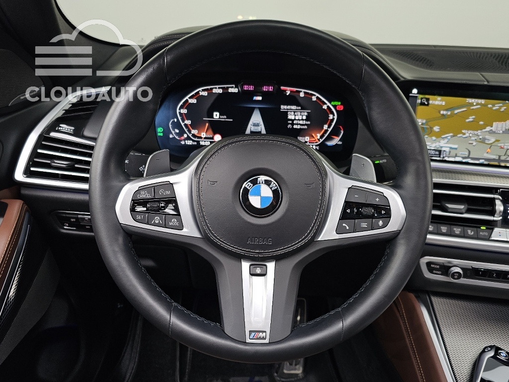 2023 BMW X6 xDrive40i M Sports - Image 14