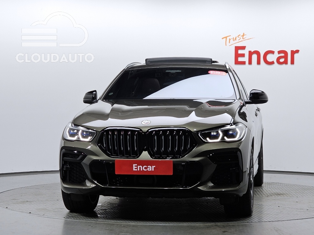2023 BMW X6 xDrive40i M Sports - Image 3