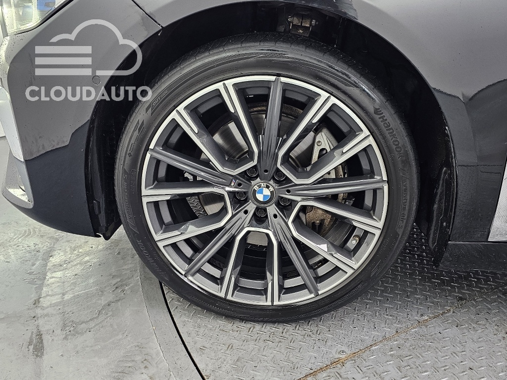 2022 BMW 7 Series 730Ld xDrive M Sports - Image 5