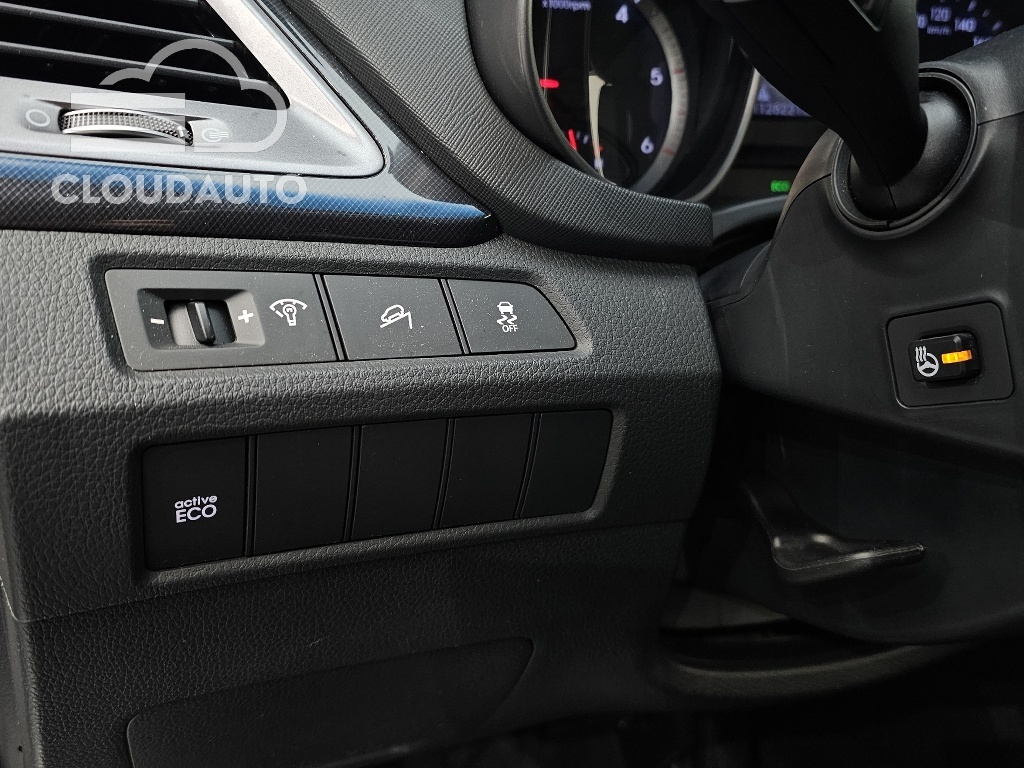 2015 Hyundai Santa Fe Diesel 2.0 2WD Premium - Image 17