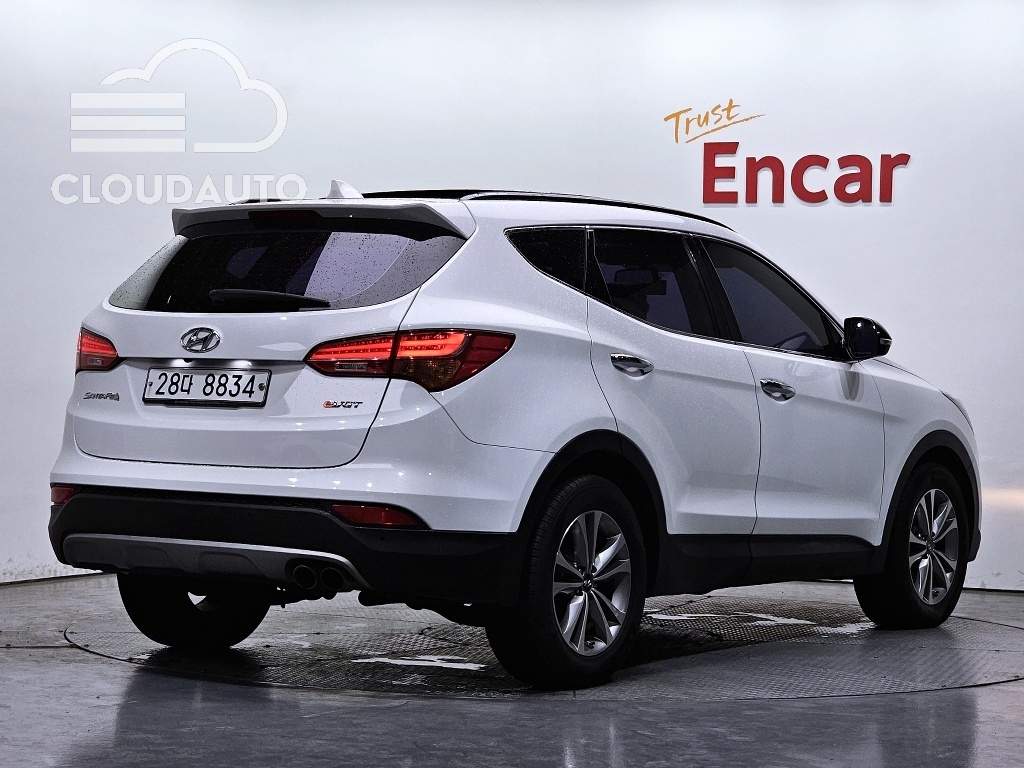 2015 Hyundai Santa Fe Diesel 2.0 2WD Premium - Image 2