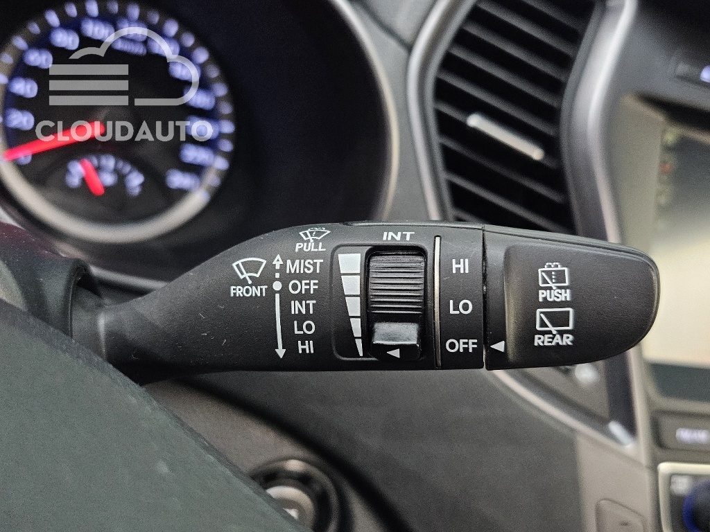 2015 Hyundai Santa Fe Diesel 2.0 2WD Premium - Image 29