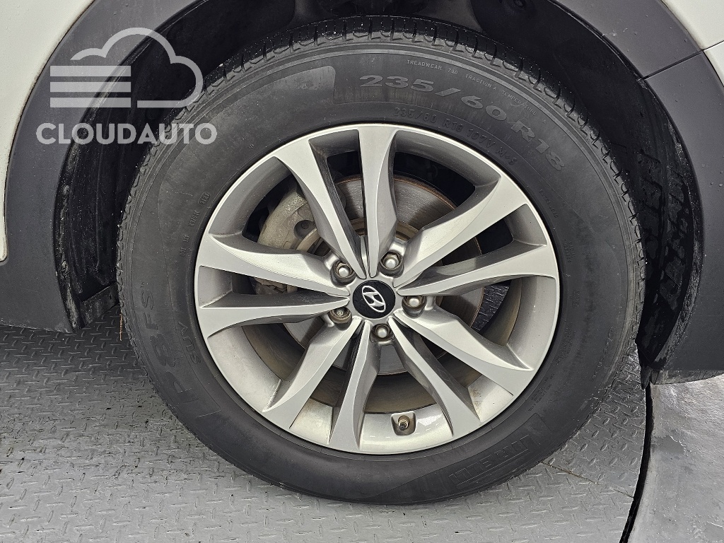 2015 Hyundai Santa Fe Diesel 2.0 2WD Premium - Image 5