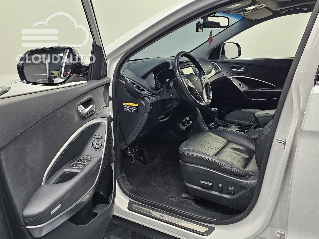 2015 Hyundai Santa Fe Diesel 2.0 2WD Premium - Image 10