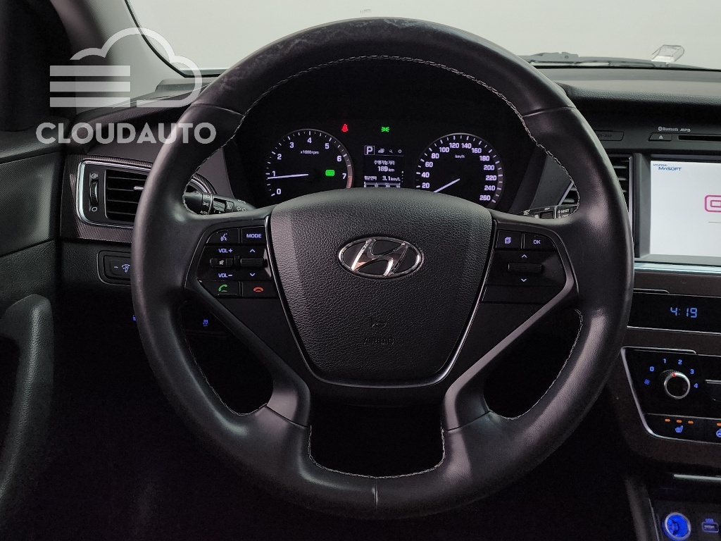 2017 Hyundai Sonata 2.0 Plus - Image 13