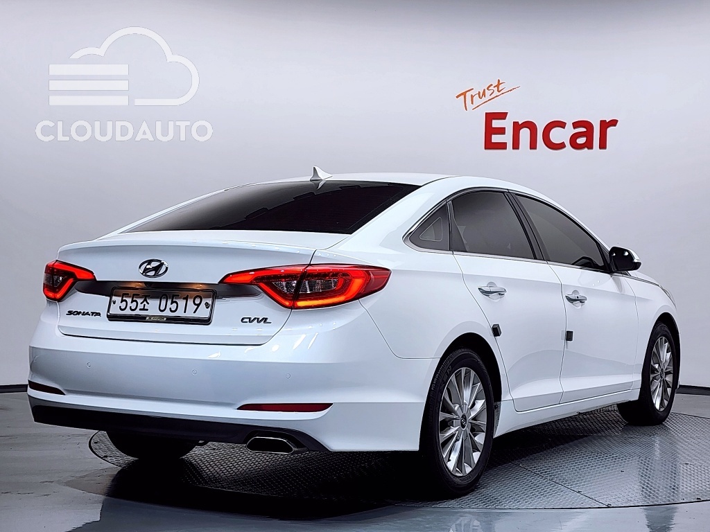 2017 Hyundai Sonata 2.0 Plus - Image 2