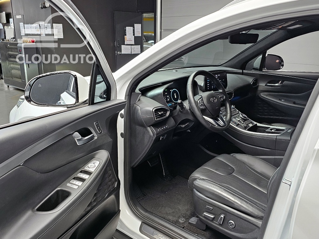 2021 Hyundai Santa Fe Gasoline 2.5T 2WD - Image 10