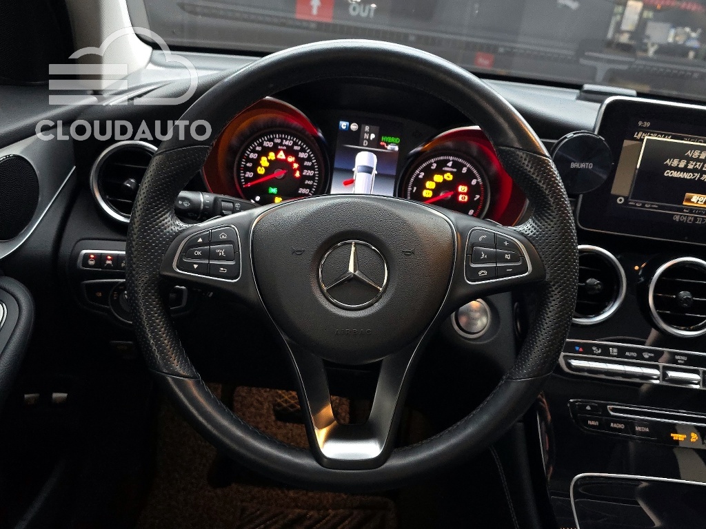 2019 Mercedes-Benz GLC GLC350e 4MATIC Premium - Image 13