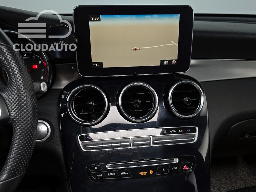 2019 Mercedes-Benz GLC GLC350e 4MATIC Premium - Image 15