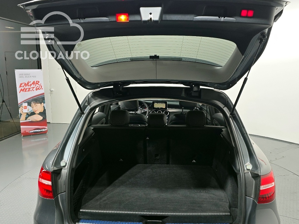 2019 Mercedes-Benz GLC GLC350e 4MATIC Premium - Image 20