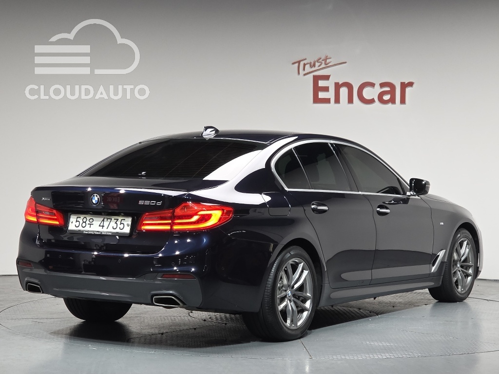 2018 BMW 5 Series 520d xDrive M Sports Plus - Image 2