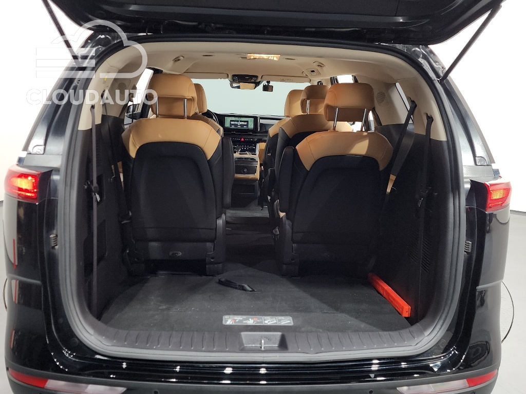 2023 Kia Carnival 9 Prestige - Image 20