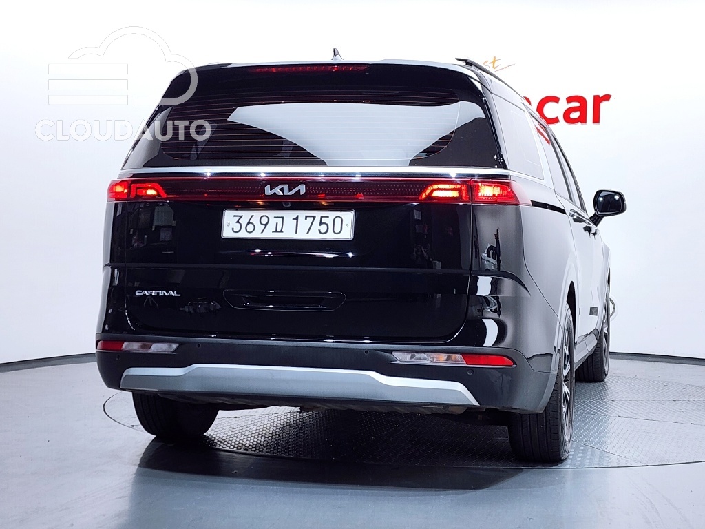 2023 Kia Carnival 9 Prestige - Image 4