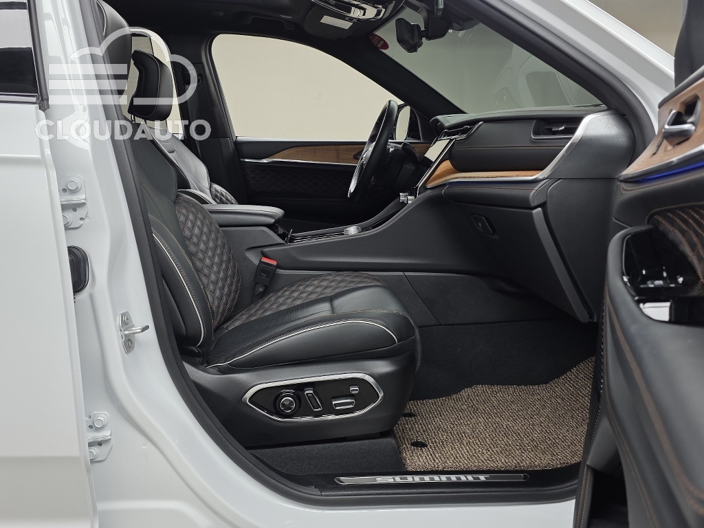 2023 Jeep Grand Cherokee 4xe - Image 11