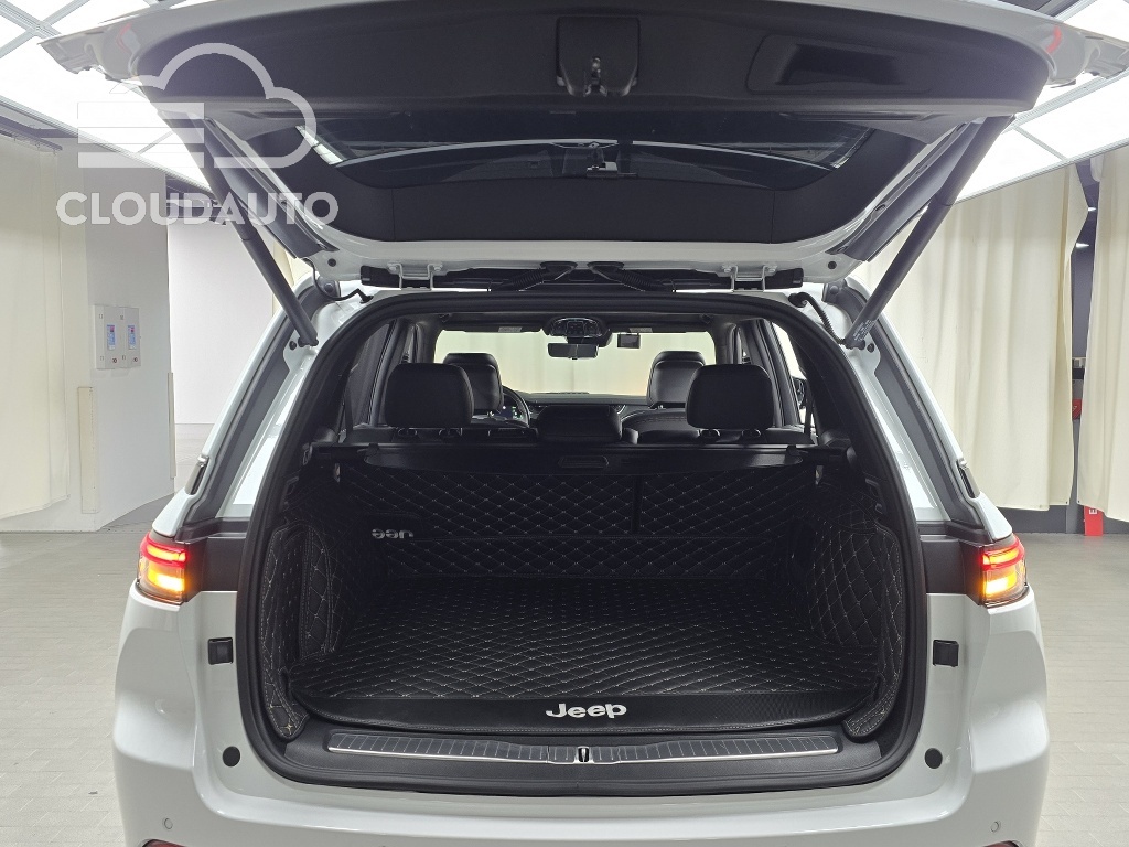 2023 Jeep Grand Cherokee 4xe - Image 20