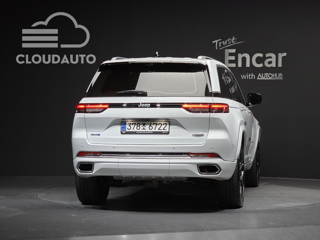 2023 Jeep Grand Cherokee 4xe - Image 4