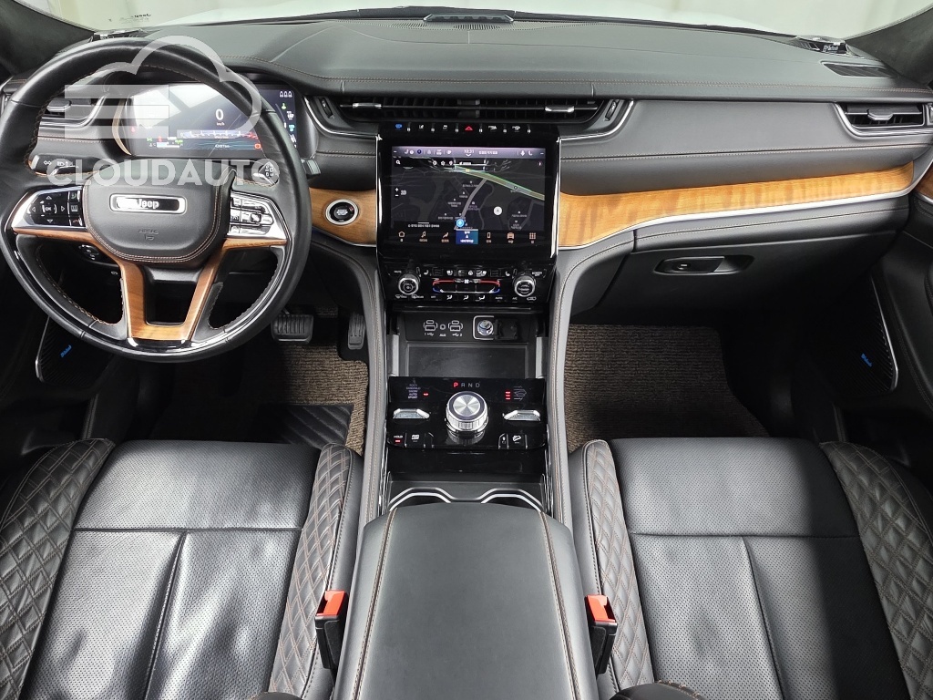 2023 Jeep Grand Cherokee 4xe - Image 7