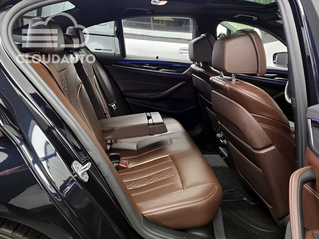 2019 BMW 5 Series 530i M Sports Plus - Image 12