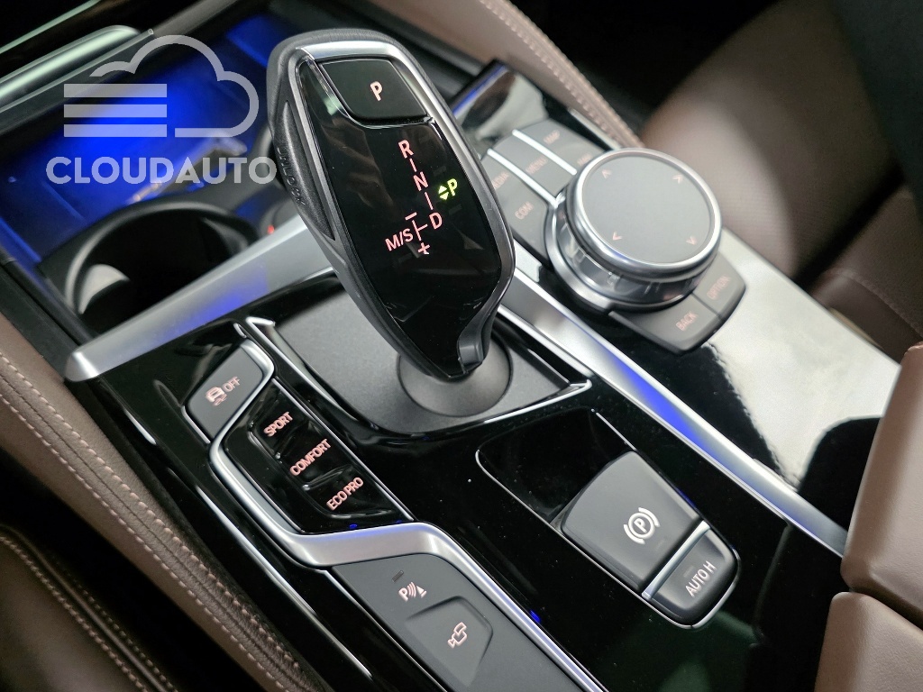 2019 BMW 5 Series 530i M Sports Plus - Image 9