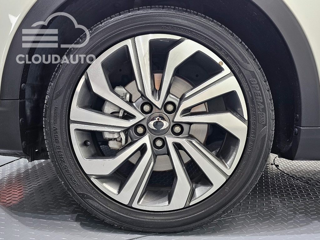 2021 SsangYong Tivoli Diesel 1.6 2WD - Image 5