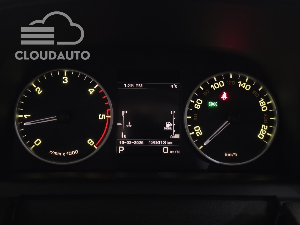 2016 Land Rover Discovery 3.0 SDV6 HSE - Image 8