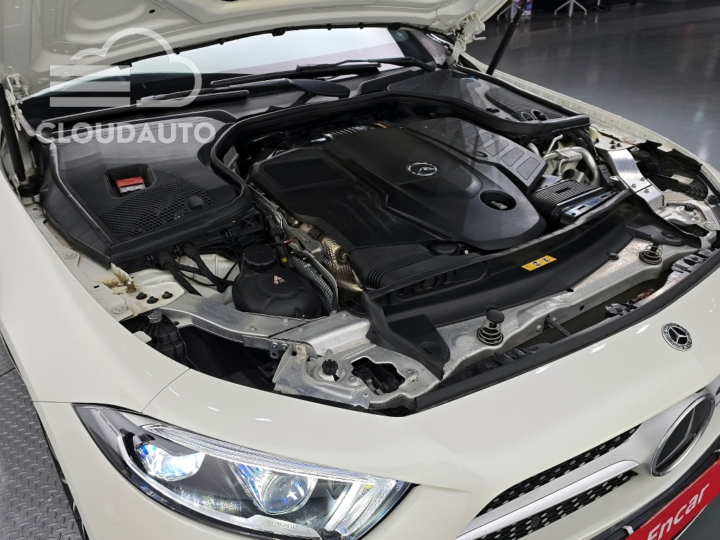 2019 Mercedes-Benz CLS CLS400d 4MATIC AMG Line - Image 6