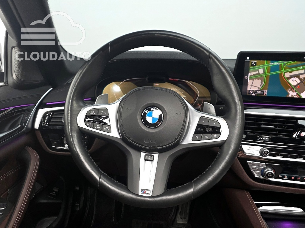 2023 BMW 5 Series 530i M Sports - Image 12