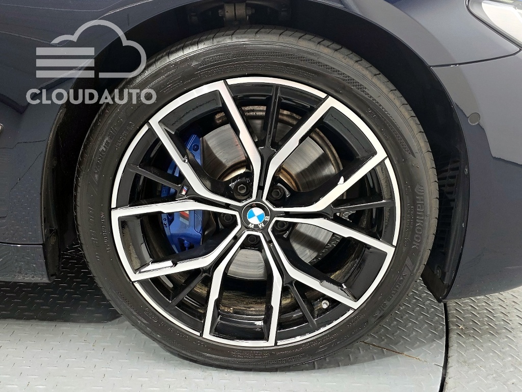 2023 BMW 5 Series 530i M Sports - Image 21