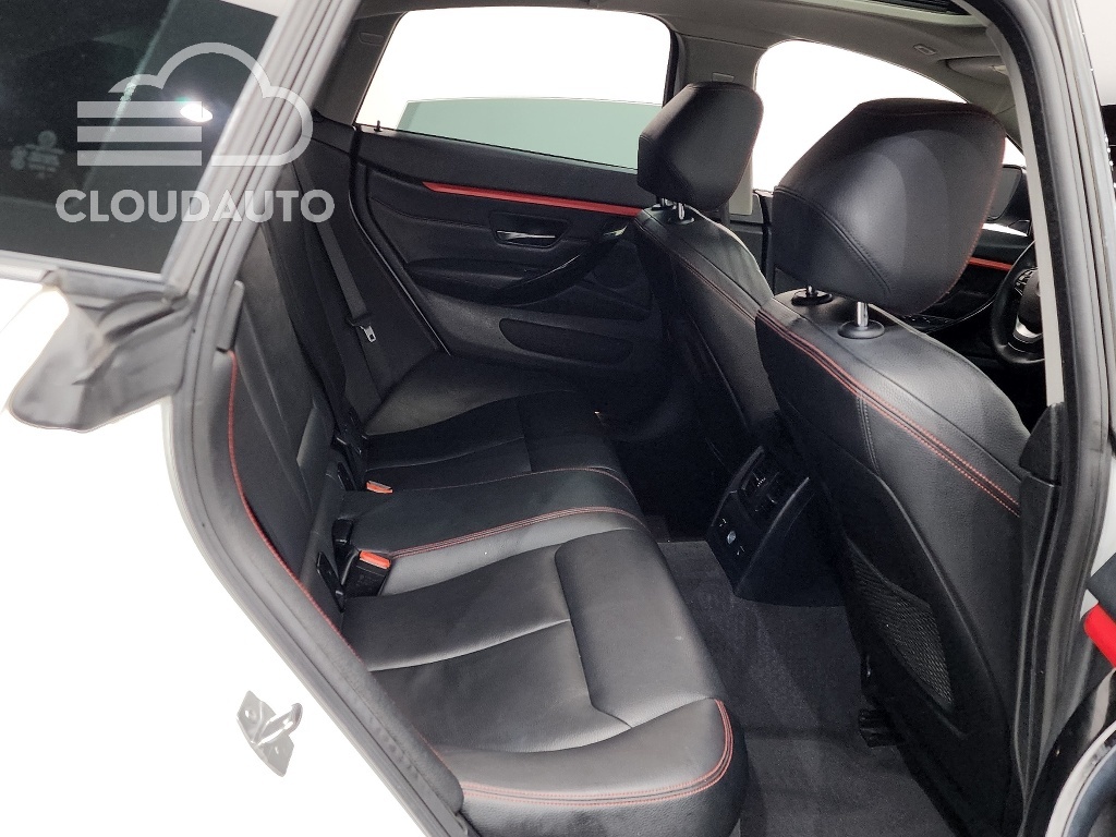 2015 BMW 4 Series 420d xDrive Sports Coupe - Image 11