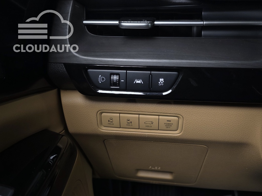 2021 Kia Carnival 9 Signature - Image 14