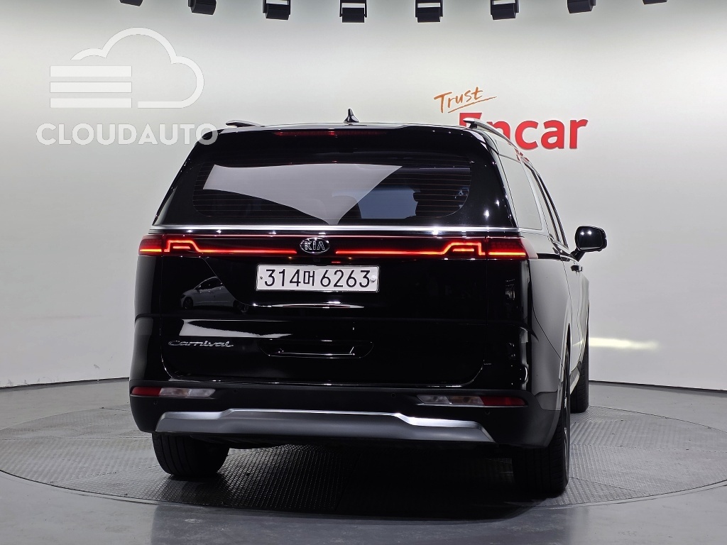 2021 Kia Carnival 9 Signature - Image 4