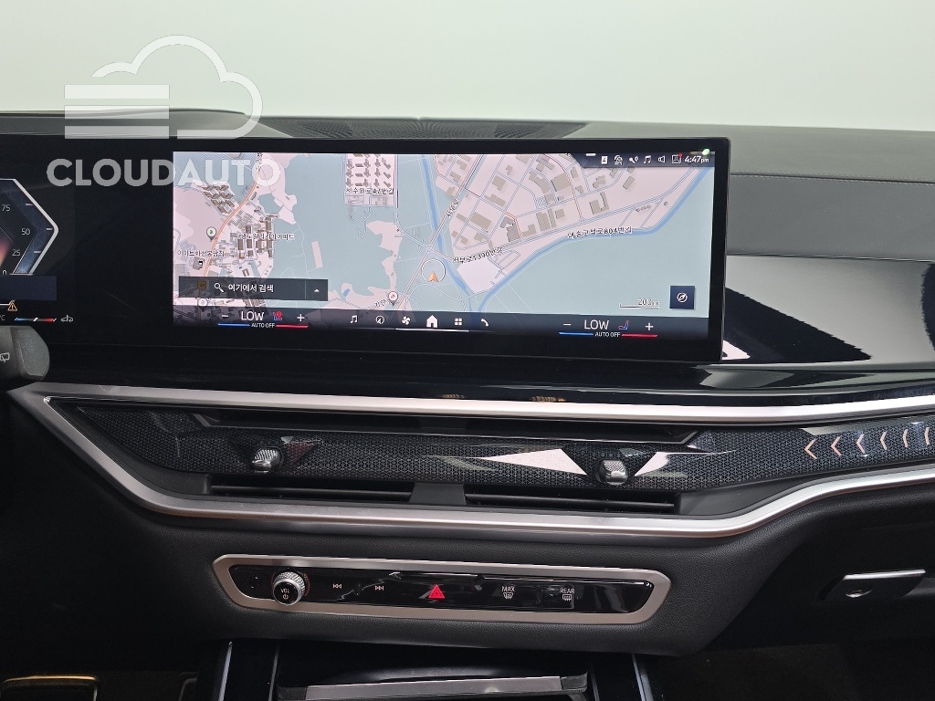 2024 BMW X7 xDrive 40i M Sports 6 - Image 17