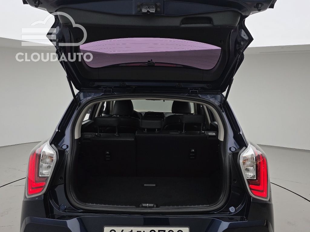 2021 SsangYong Tivoli Gasoline 1.5 2WD - Image 20