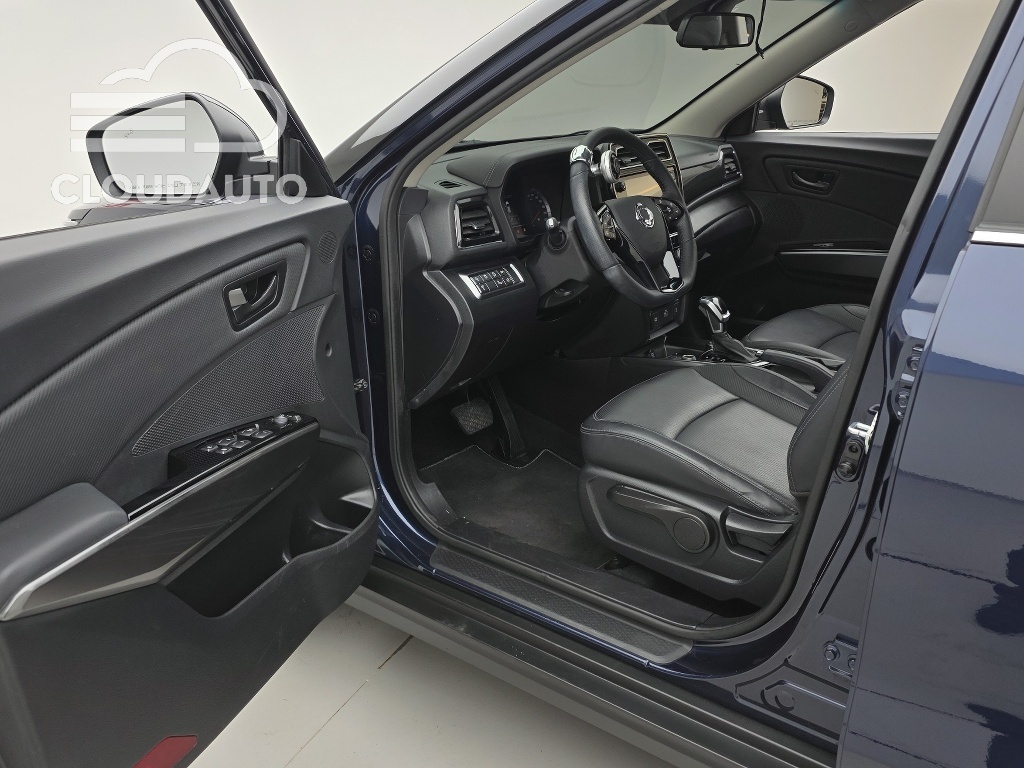 2021 SsangYong Tivoli Gasoline 1.5 2WD - Image 10