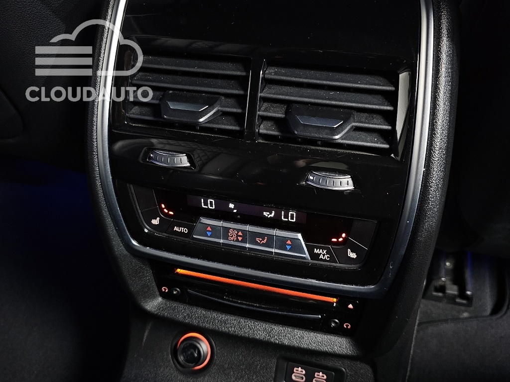 2021 BMW X7 xDrive 40i M Sports 6 - Image 25