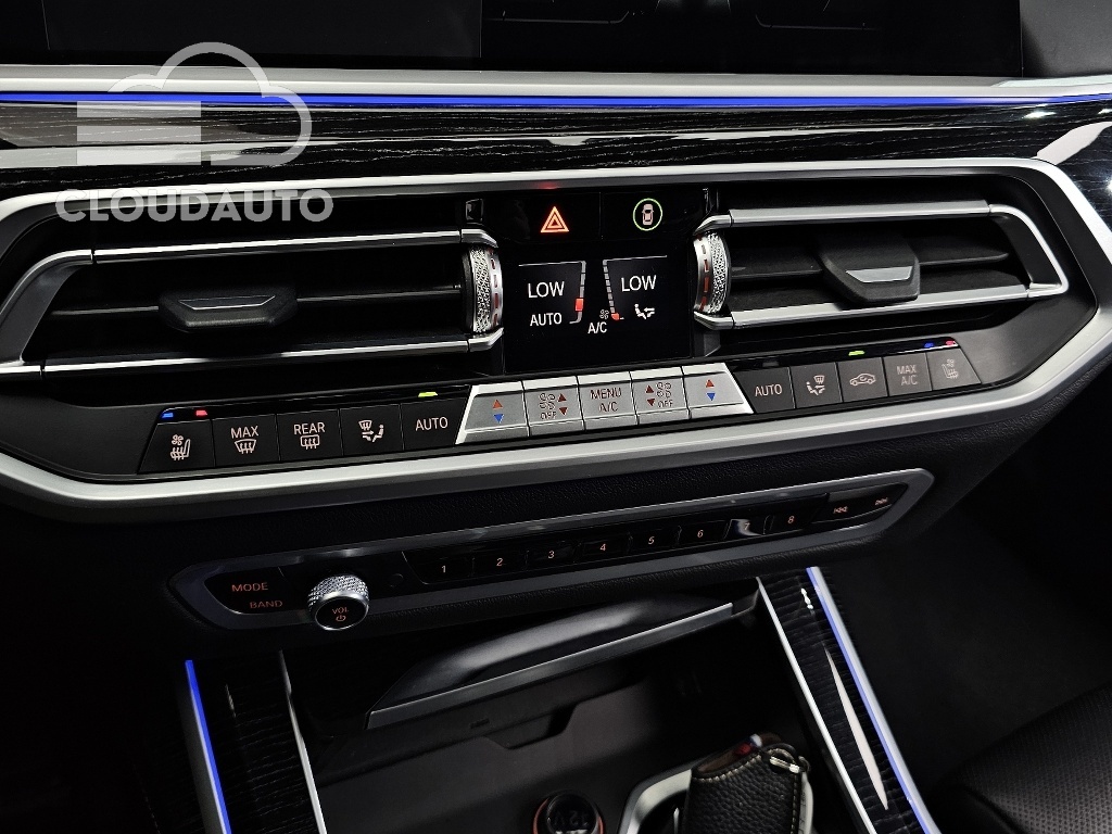 2021 BMW X7 xDrive 40i M Sports 6 - Image 27