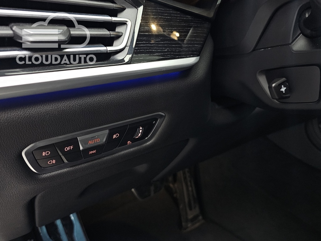 2021 BMW X7 xDrive 40i M Sports 6 - Image 32