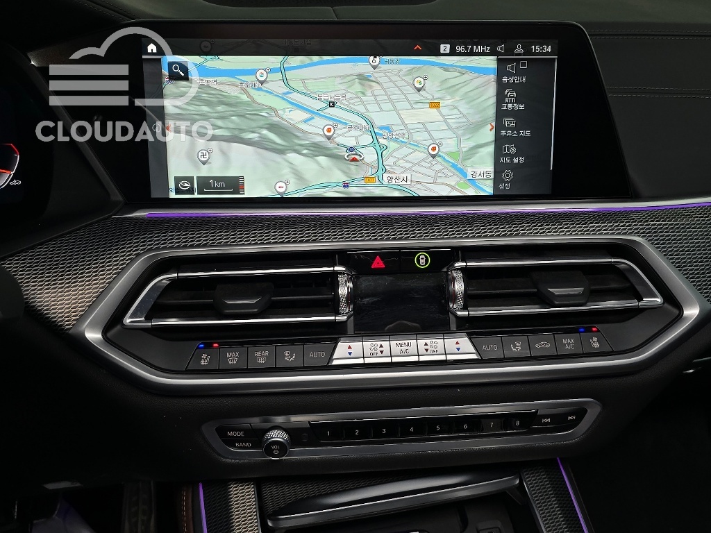 2023 BMW X5 xDrive 40i M Sports - Image 16