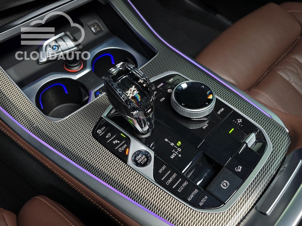 2023 BMW X5 xDrive 40i M Sports - Image 9