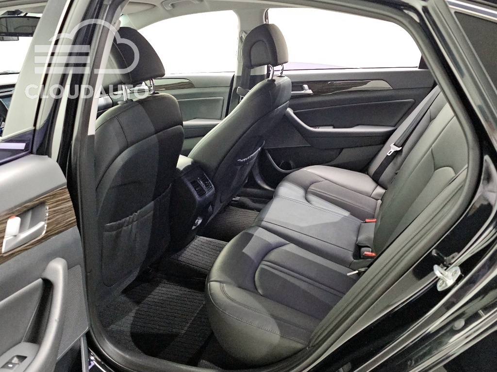 2015 Hyundai Sonata 2.0 Smart - Image 11
