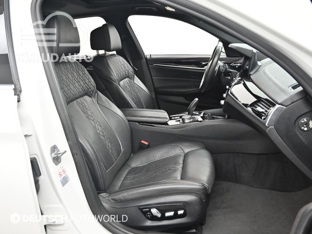 2019 BMW 5 Series 530i xDrive M Sports Plus - Image 10