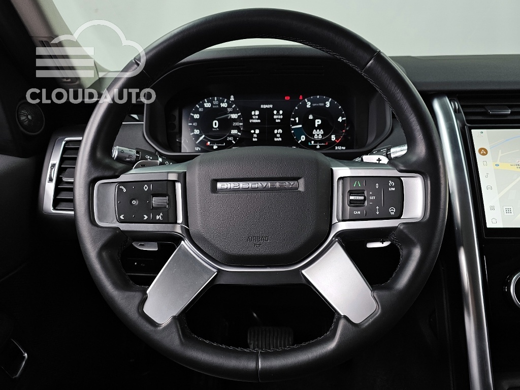 2022 Land Rover Discovery D250 S - Image 13